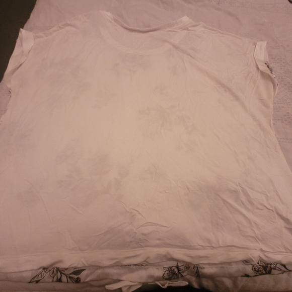 Reitmans satin style blouse, size L - Picture 7 of 10